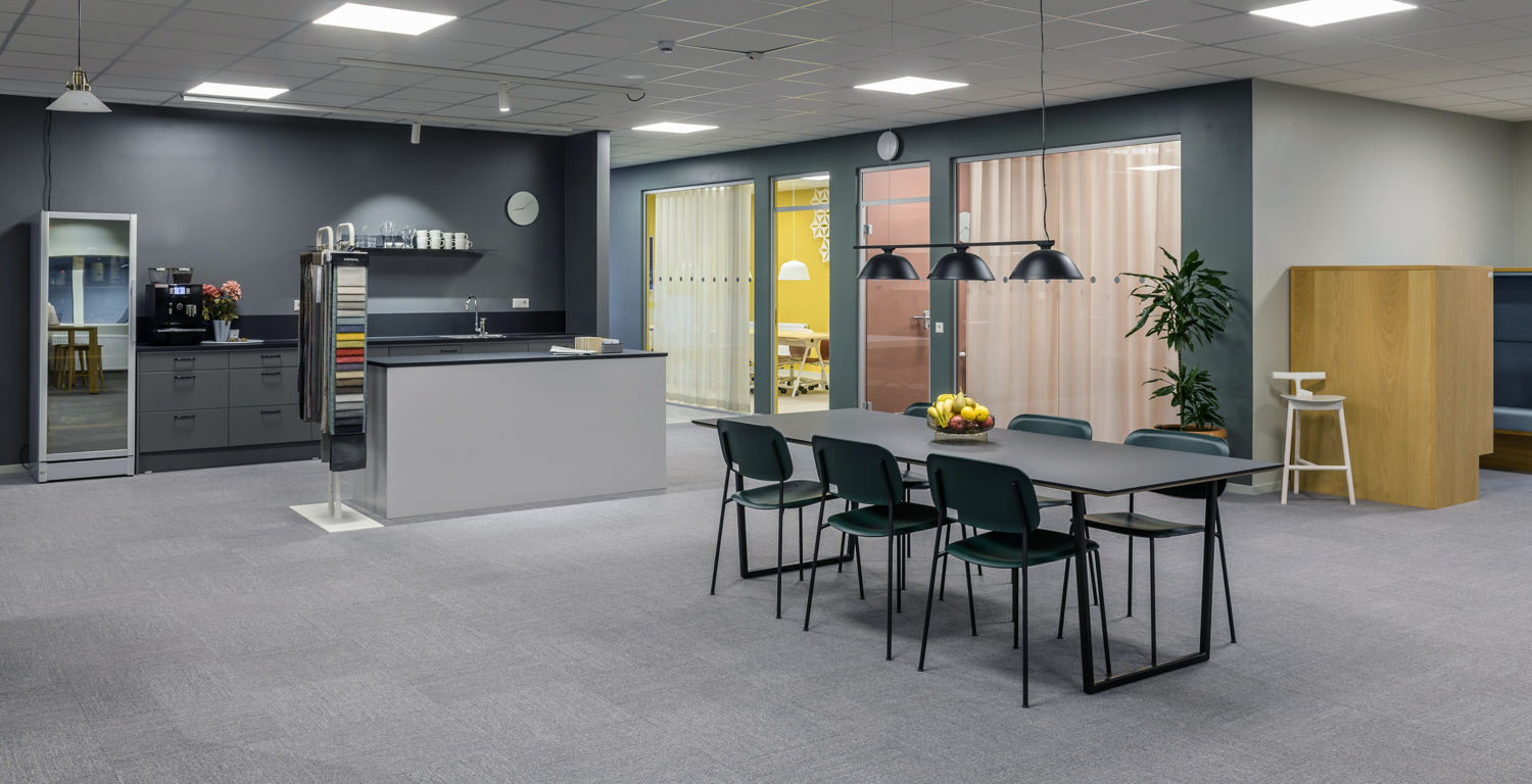 Rekomo Stockholm – Hållbart återbruk av kontorsmöbler i Länna