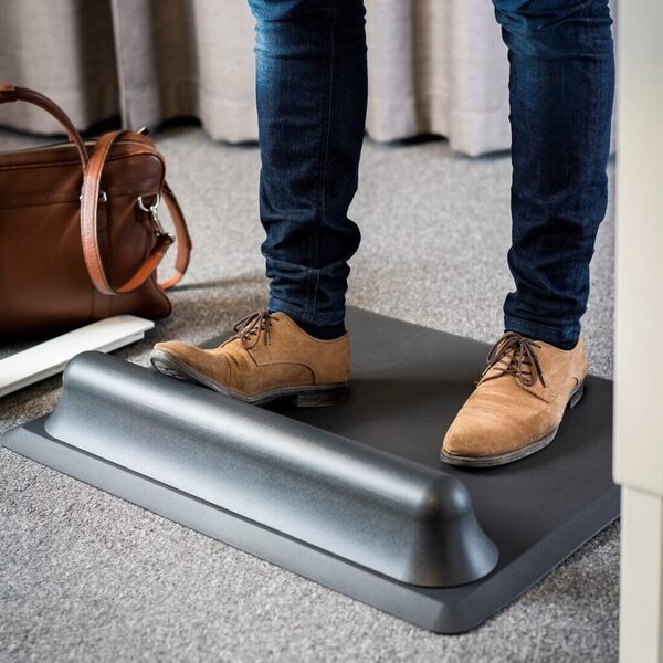 JobOut ståmatta med fotstöd