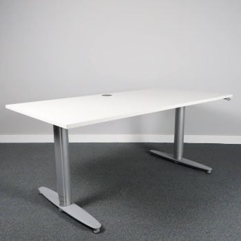 Höj- och sänkbart skrivbord Serie T 1600mm