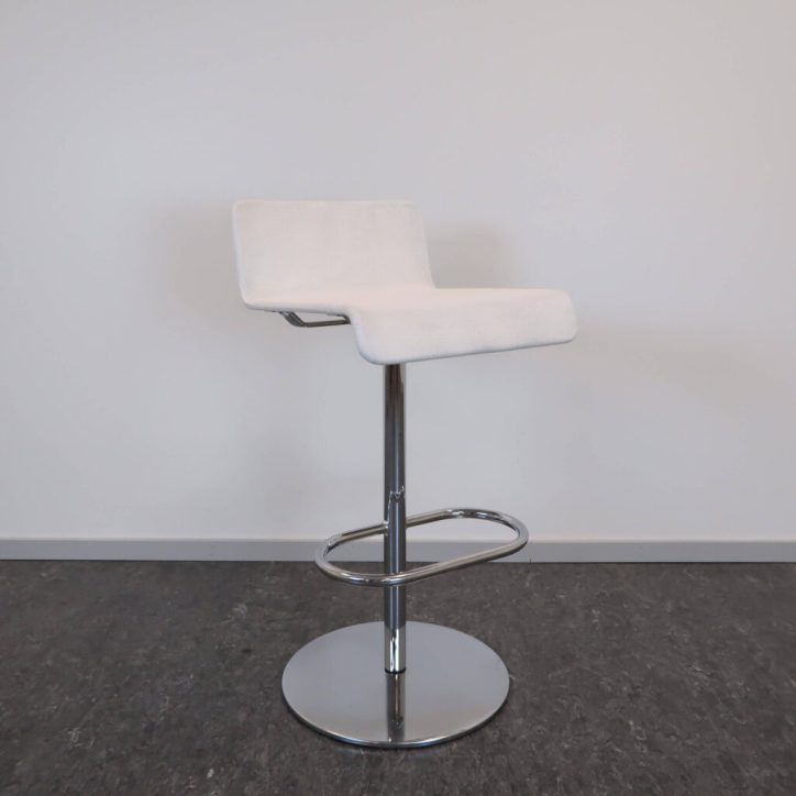 Huvudbild för Barstol Millibar