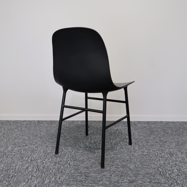 Galleribild #1 för Caféstol Form Chair Steel