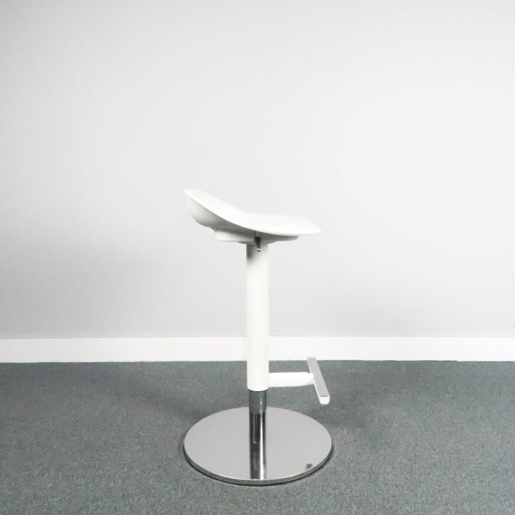 Galleribild #1 för Barstol