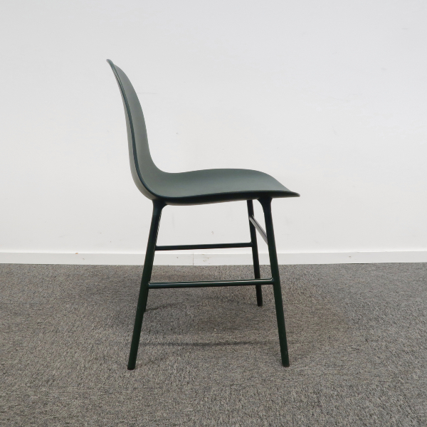 Galleribild #1 för Caféstol Form Chair Steel