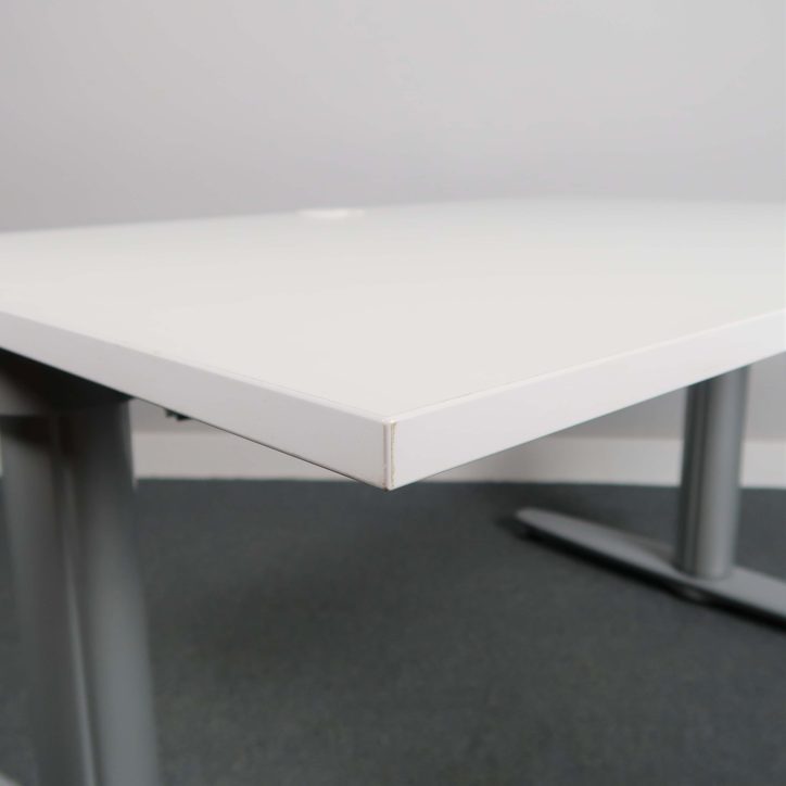 Galleribild #3 för Höj- och sänkbart skrivbord Serie T 1200mm