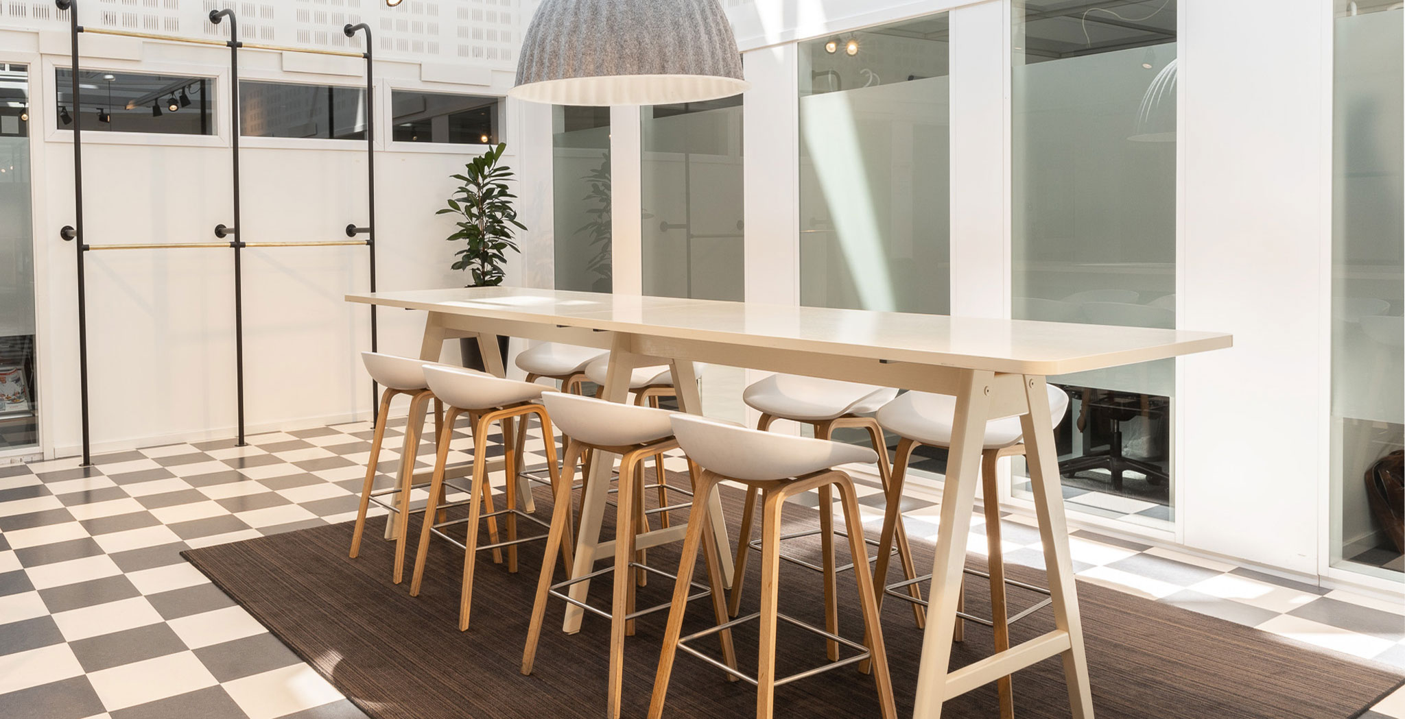 Martin & Servera hyr hållbara kontorsmöbler