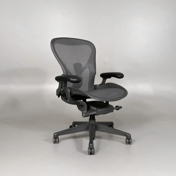 Huvudbild för Kontorsstol Aeron Remastered