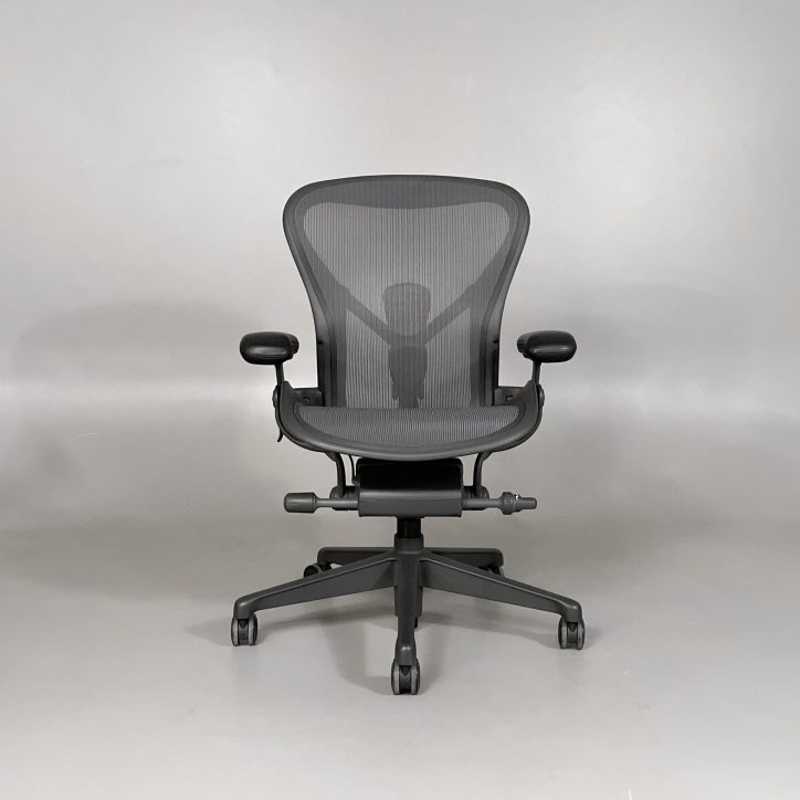 Galleribild #1 för Kontorsstol Aeron Remastered
