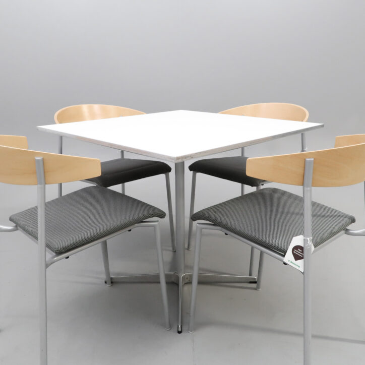 Galleribild #1 för Cafégrupp Square Table/Riff