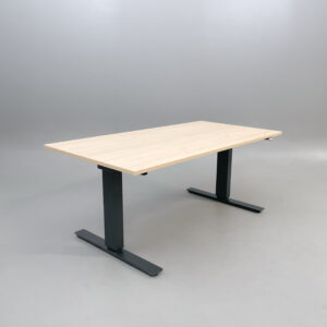 Höj- och sänkbart skrivbord 1600x800mm | björk/mörkgrå