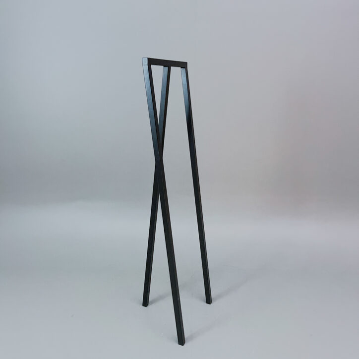 Huvudbild för Klädhängare Loop stand Hall