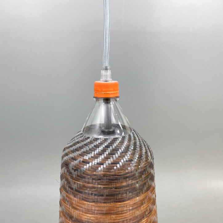 Begagnad pendelarmatur PET Lamp Eperara Siapidara MA Rekomo.se