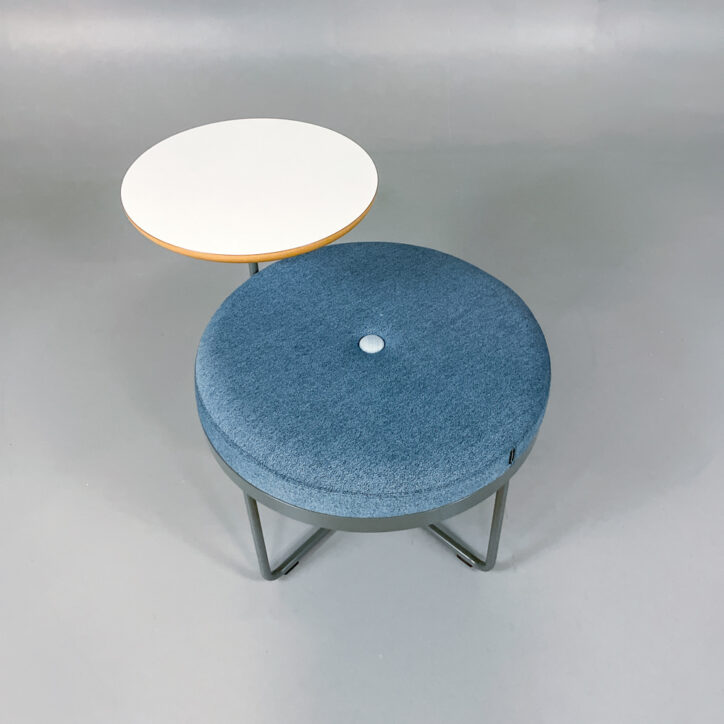 Galleribild #2 för Sittpuff Shima med bord