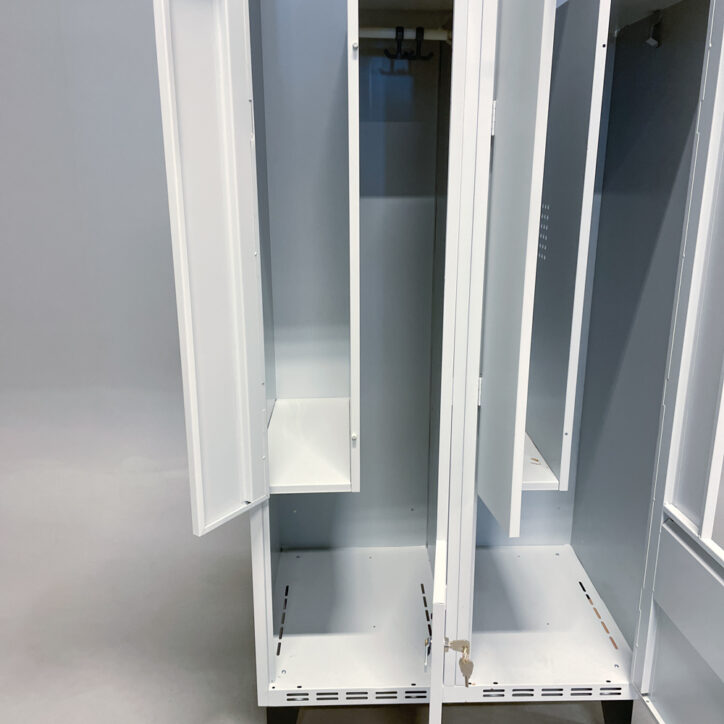 Galleribild #4 för Omklädningsskåp Z-skåp 4 dörrar