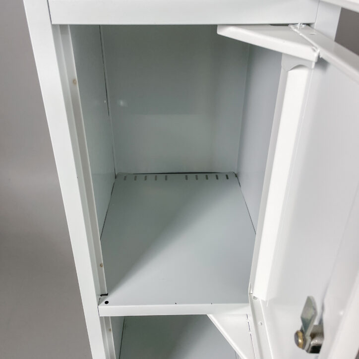 Galleribild #2 för Personalskåp – 4 luckor