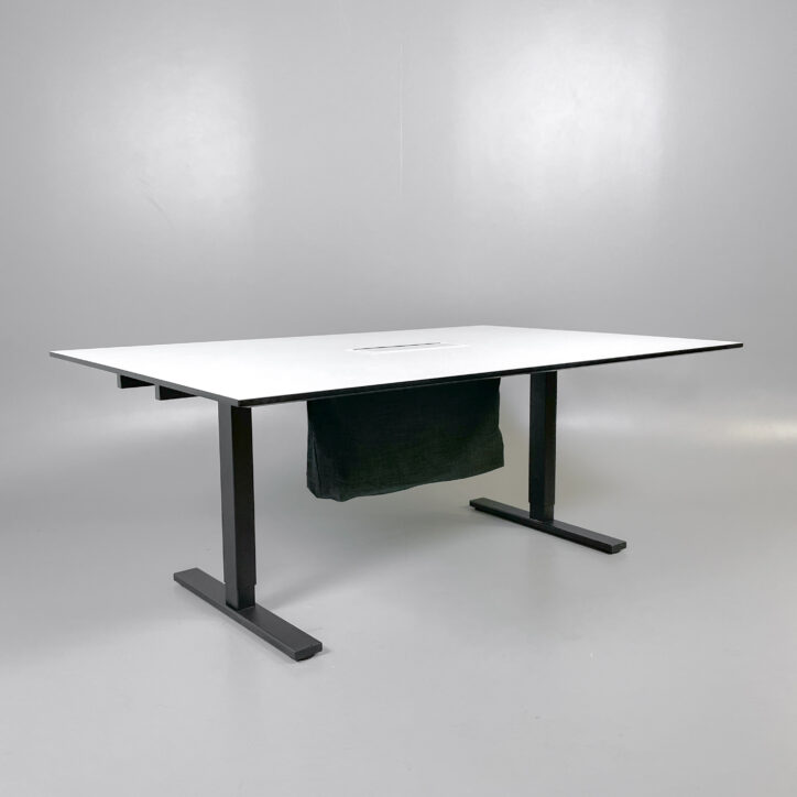 Huvudbild för Konferensbord Snitsa 1800mm