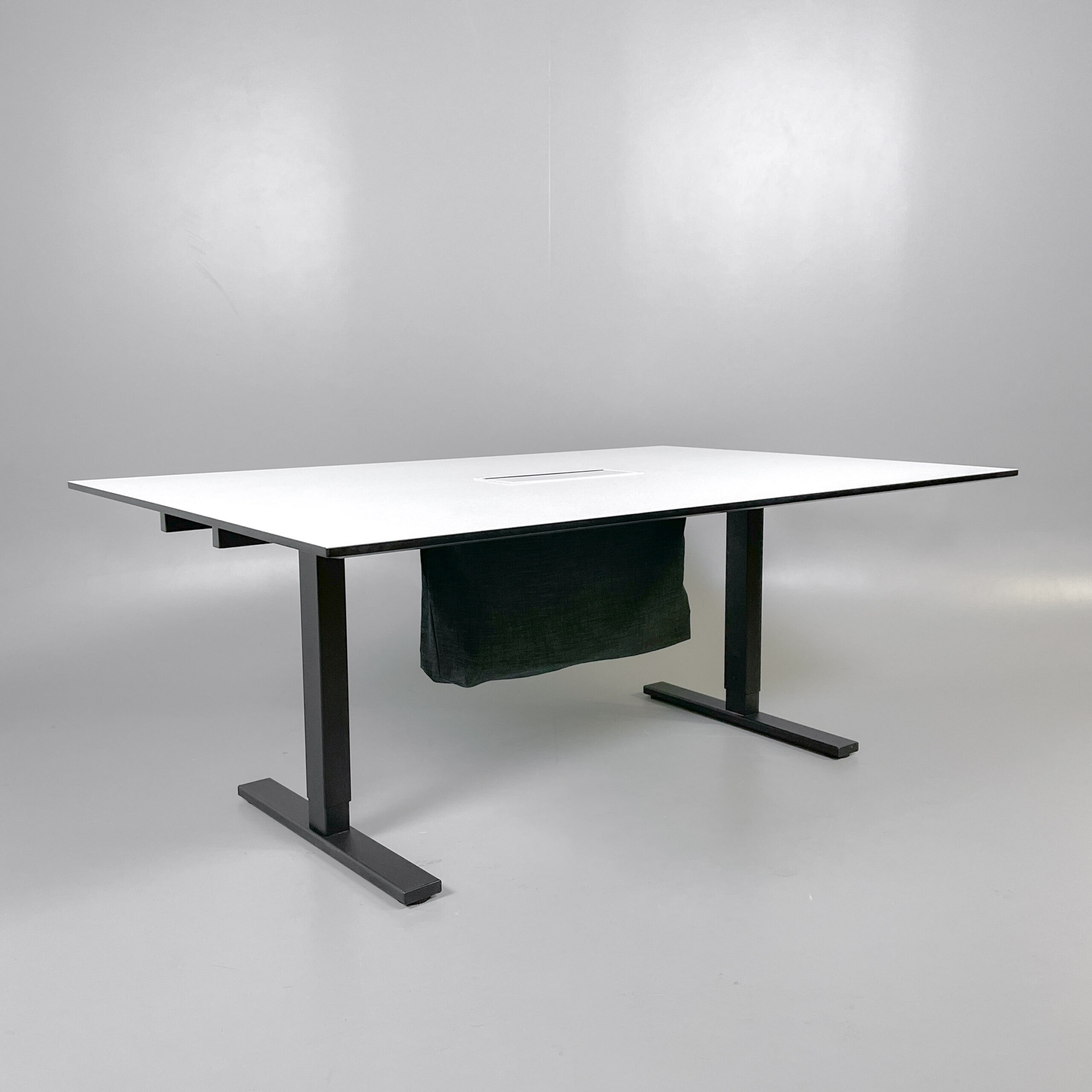 Konferensbord Snitsa 1800mm