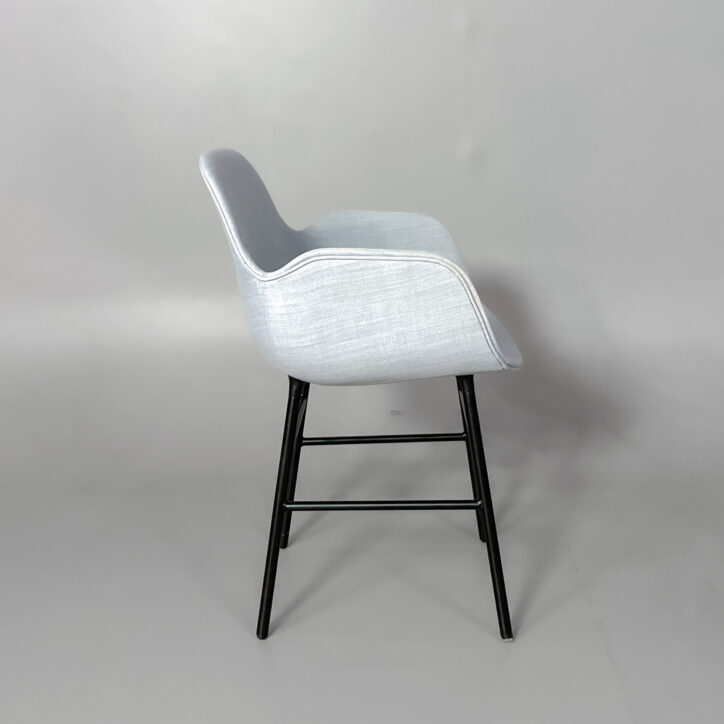 Galleribild #2 för Konferensstol Form Armchair Full upholstery