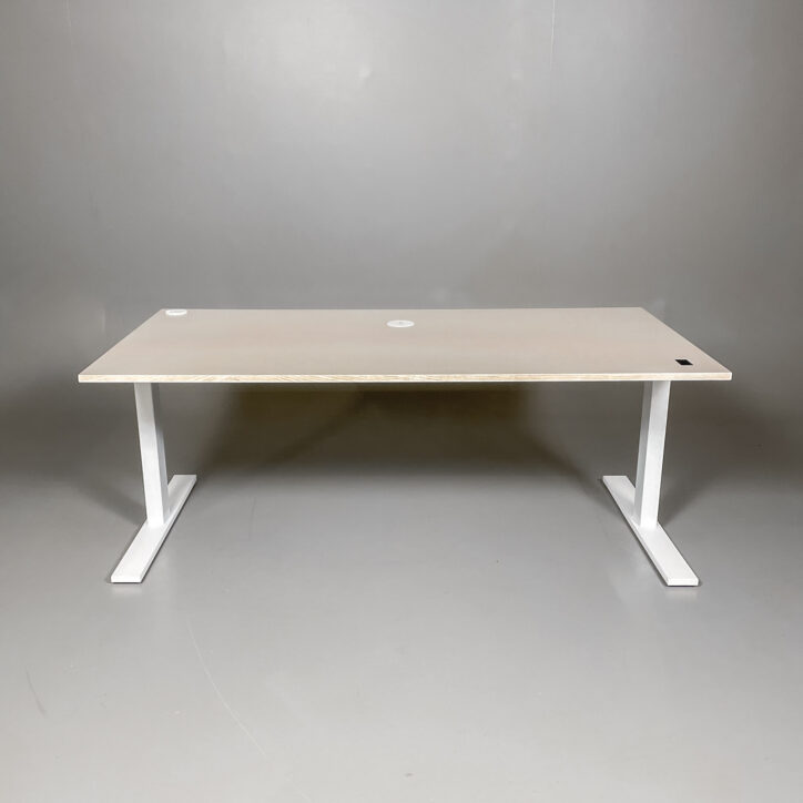 Galleribild #1 för Höj- Och Sänkbart Bord Nomono T – 1600mm