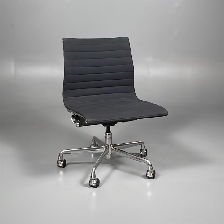 Huvudbild för Konferensstol Eames