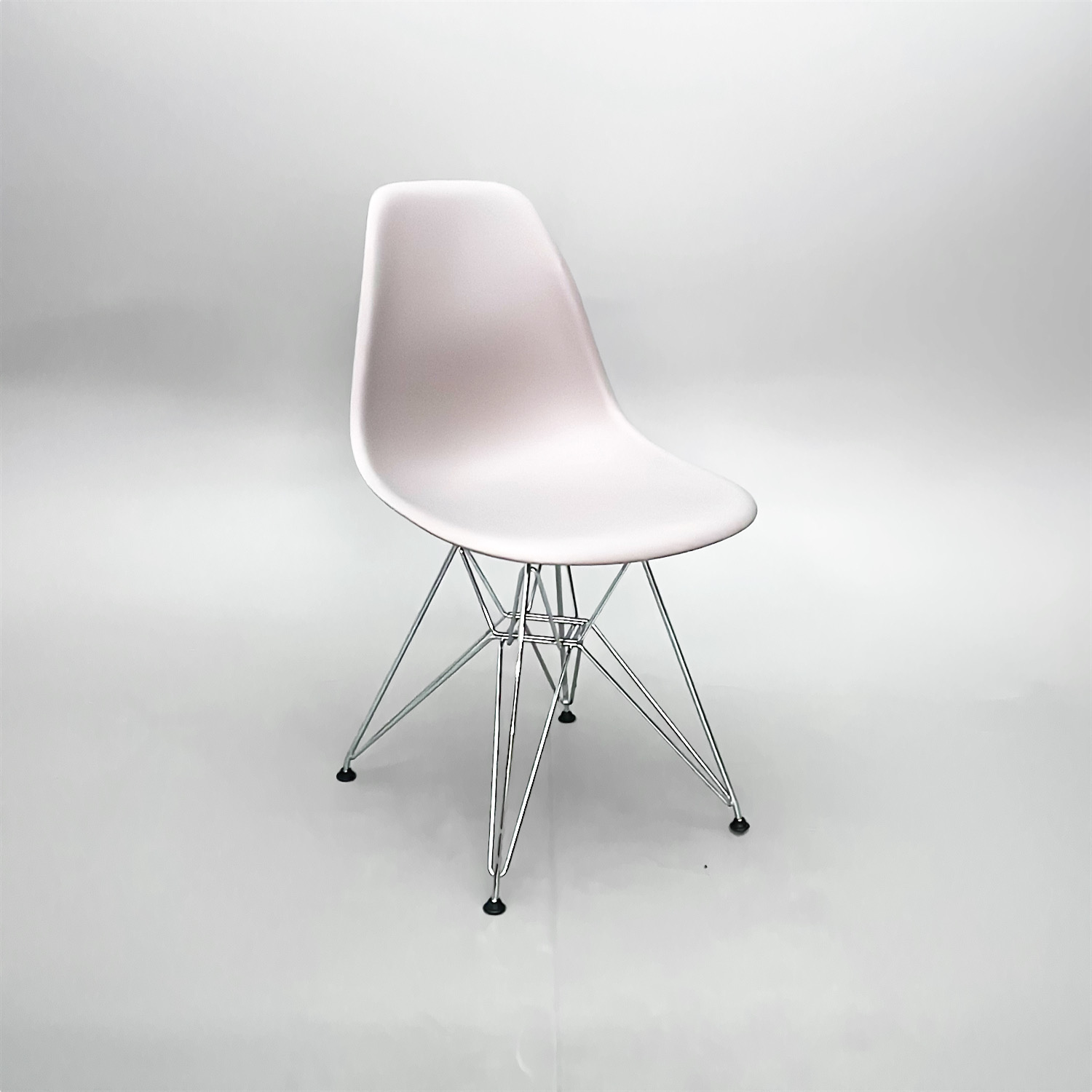 Caféstol Eames Plastic Chair DSR