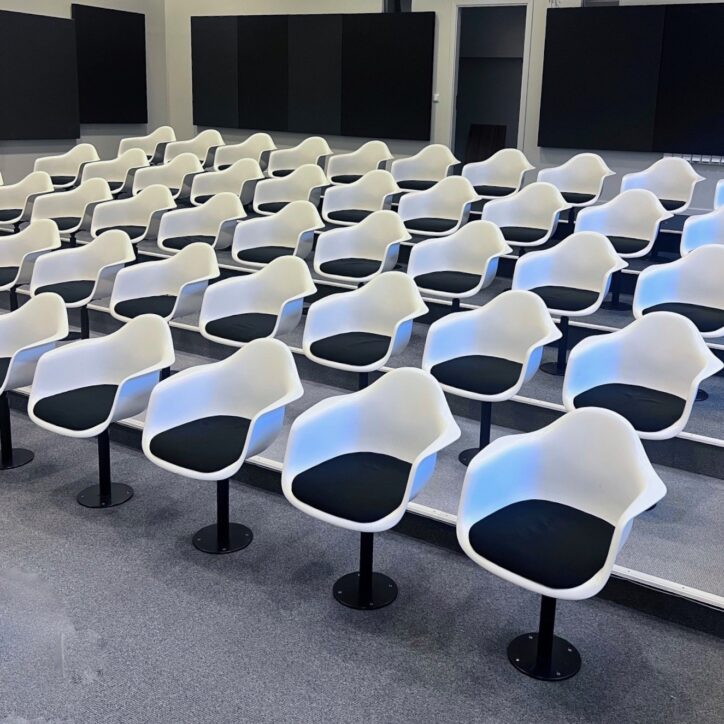 Galleribild #2 för Konferensstol Eames Plastic Armchair