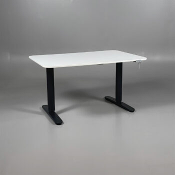Höj- och sänkbart skrivbord Bekant 1200x800mm | vit/svart