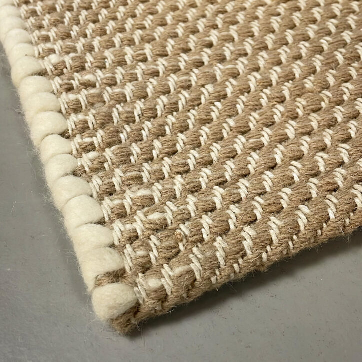 Begagnad Matta Muuto Pebble Rug | Rekomo