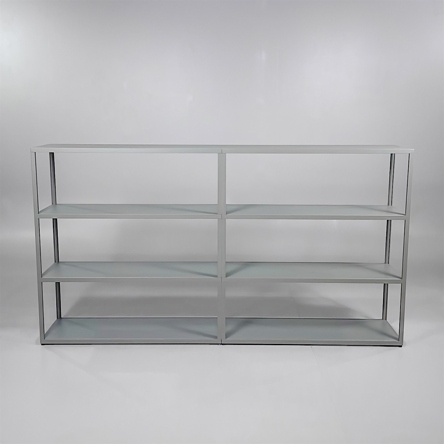 Galleribild #1 för Hylla New Order