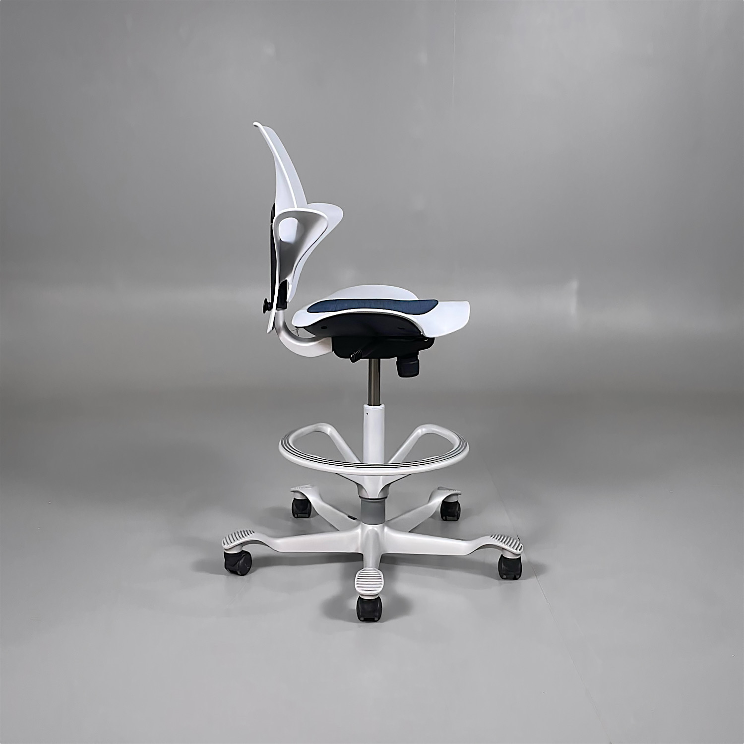 Galleribild #2 för Sadelstol Capisco Puls 8010