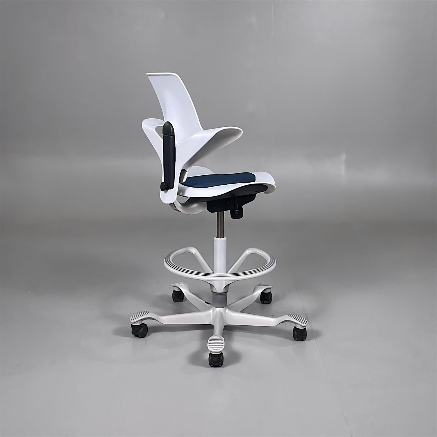 Galleribild #3 för Sadelstol Capisco Puls 8010