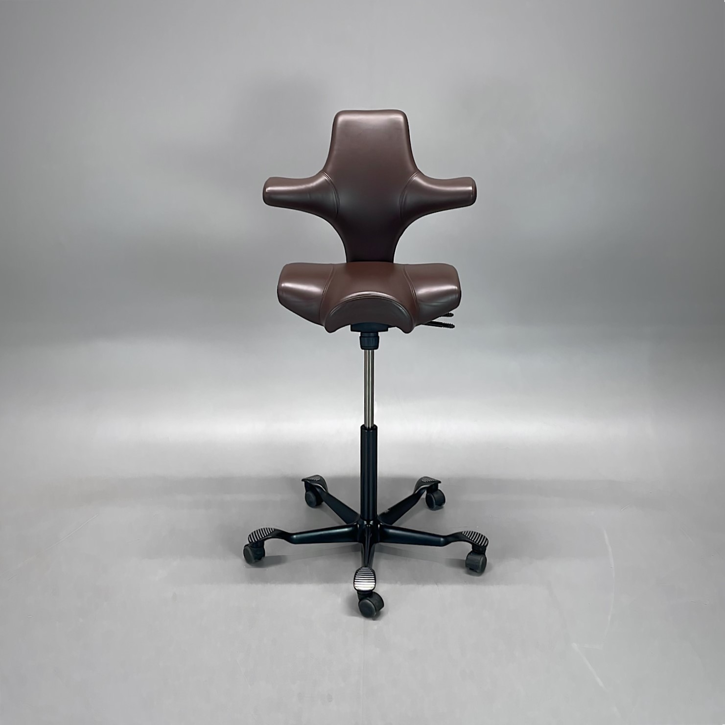 Galleribild #3 för Sadelstol Capisco 8106