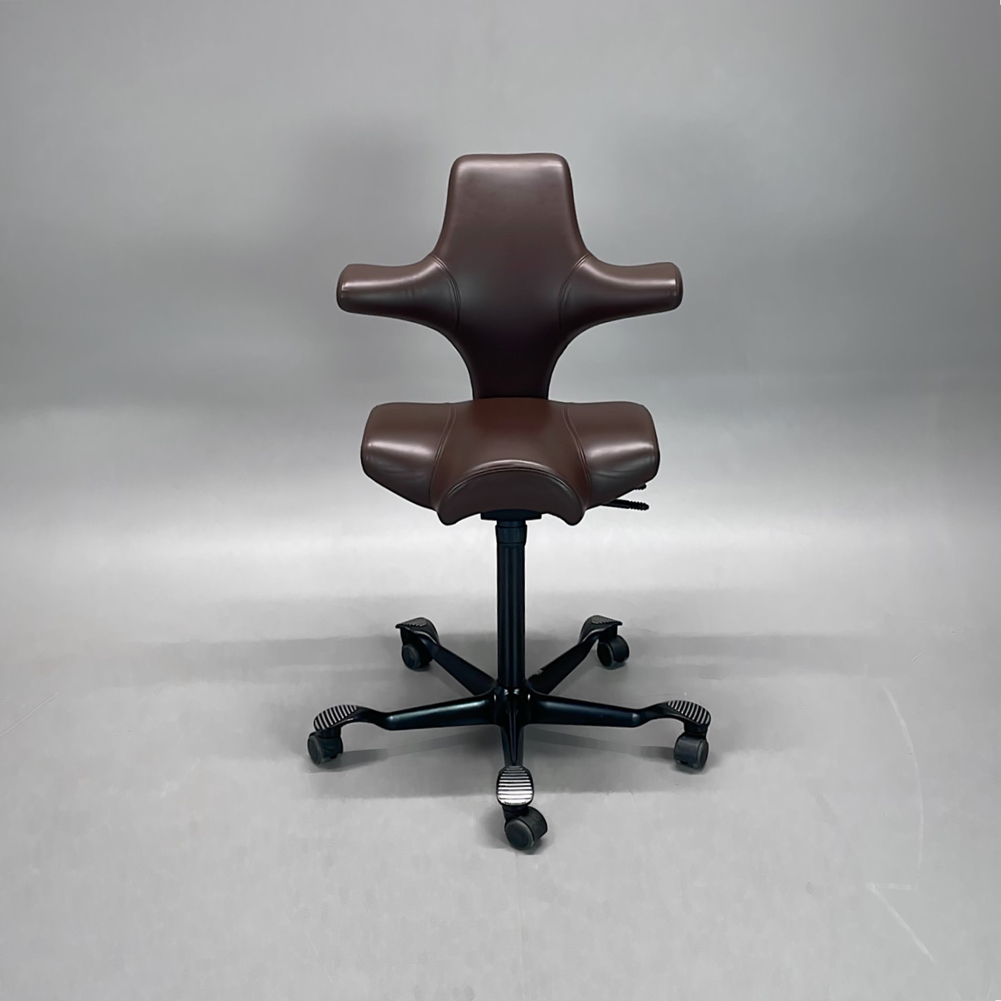 Galleribild #2 för Sadelstol Capisco 8106