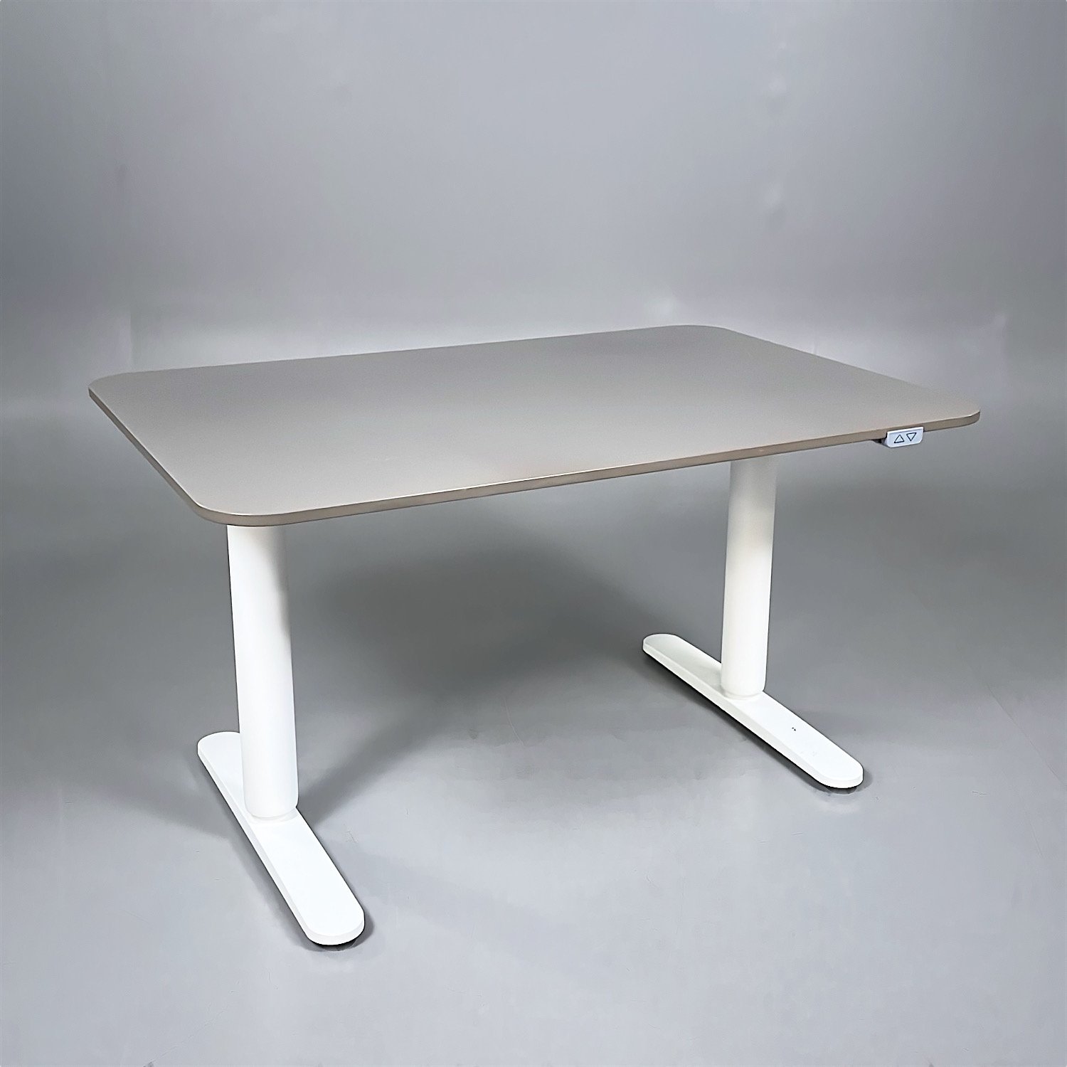 Höj- och sänkbart skrivbord Bekant - 1200mm
