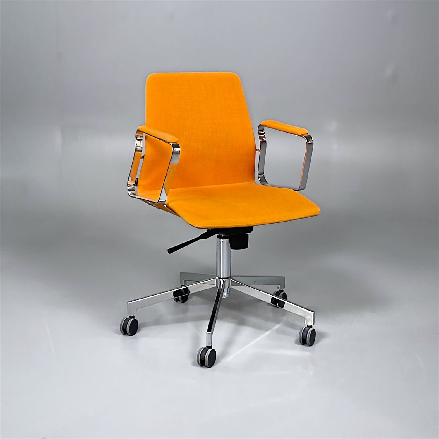 Konferensstol Pilot low