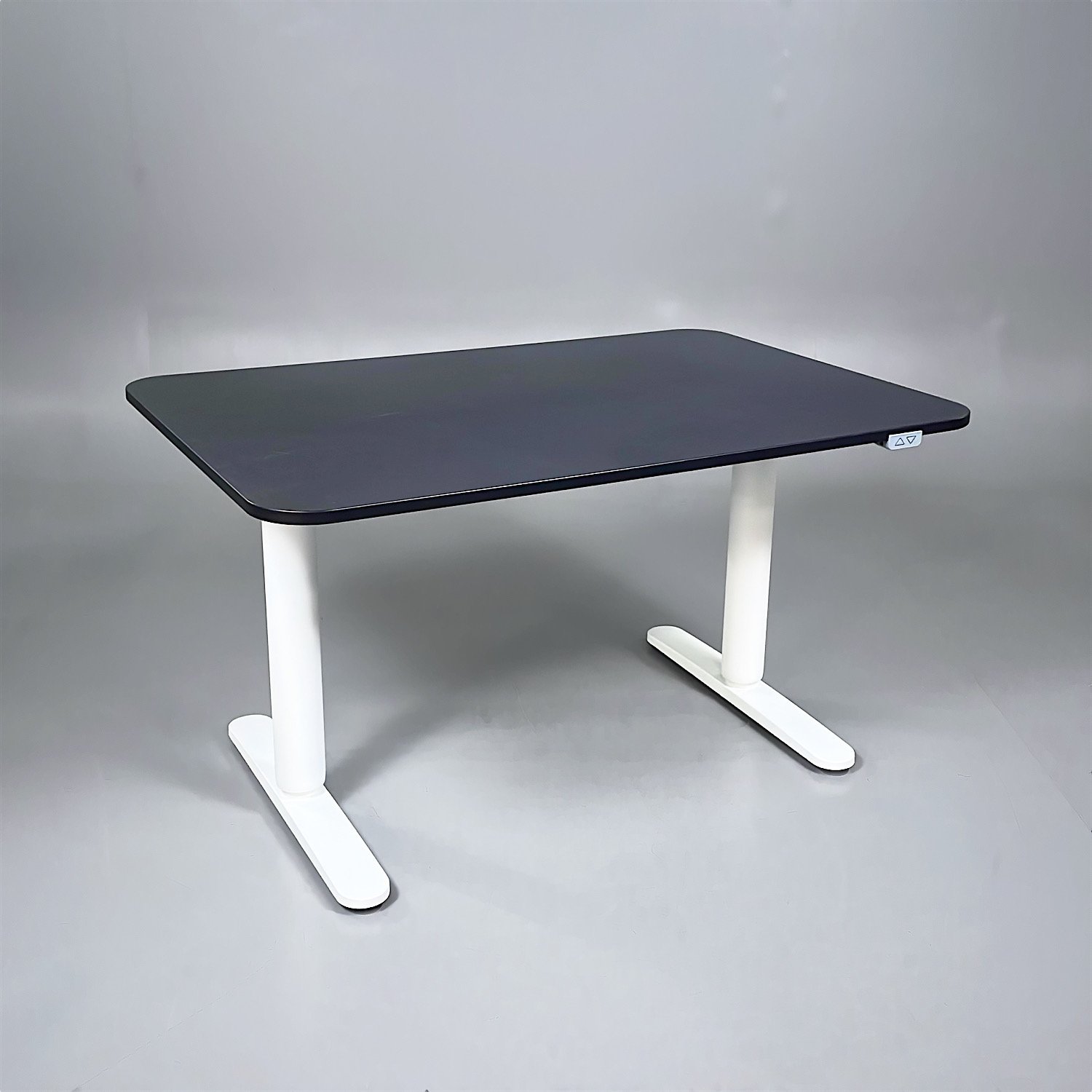 Höj- och sänkbart skrivbord Bekant - 1200mm
