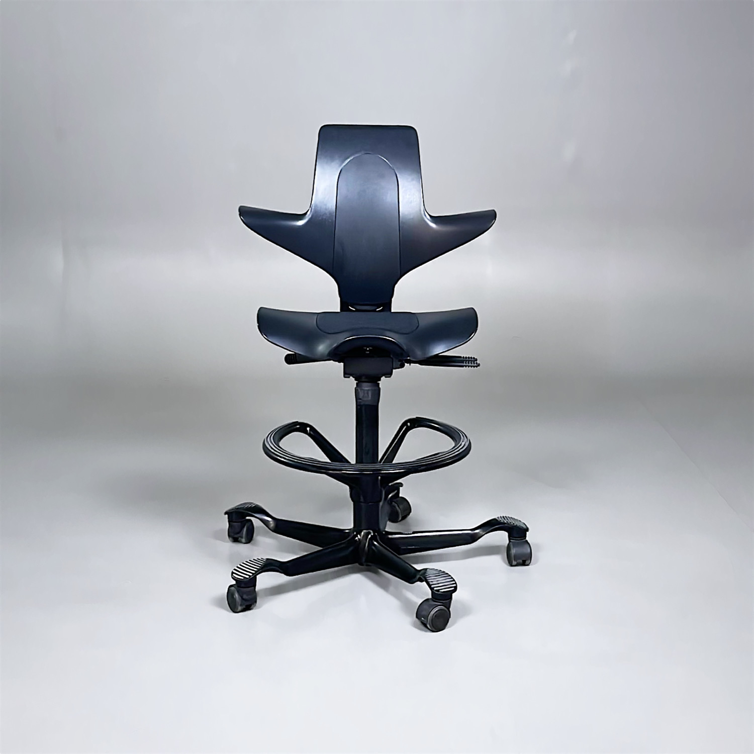 Galleribild #1 för Sadelstol Capisco Puls 8010