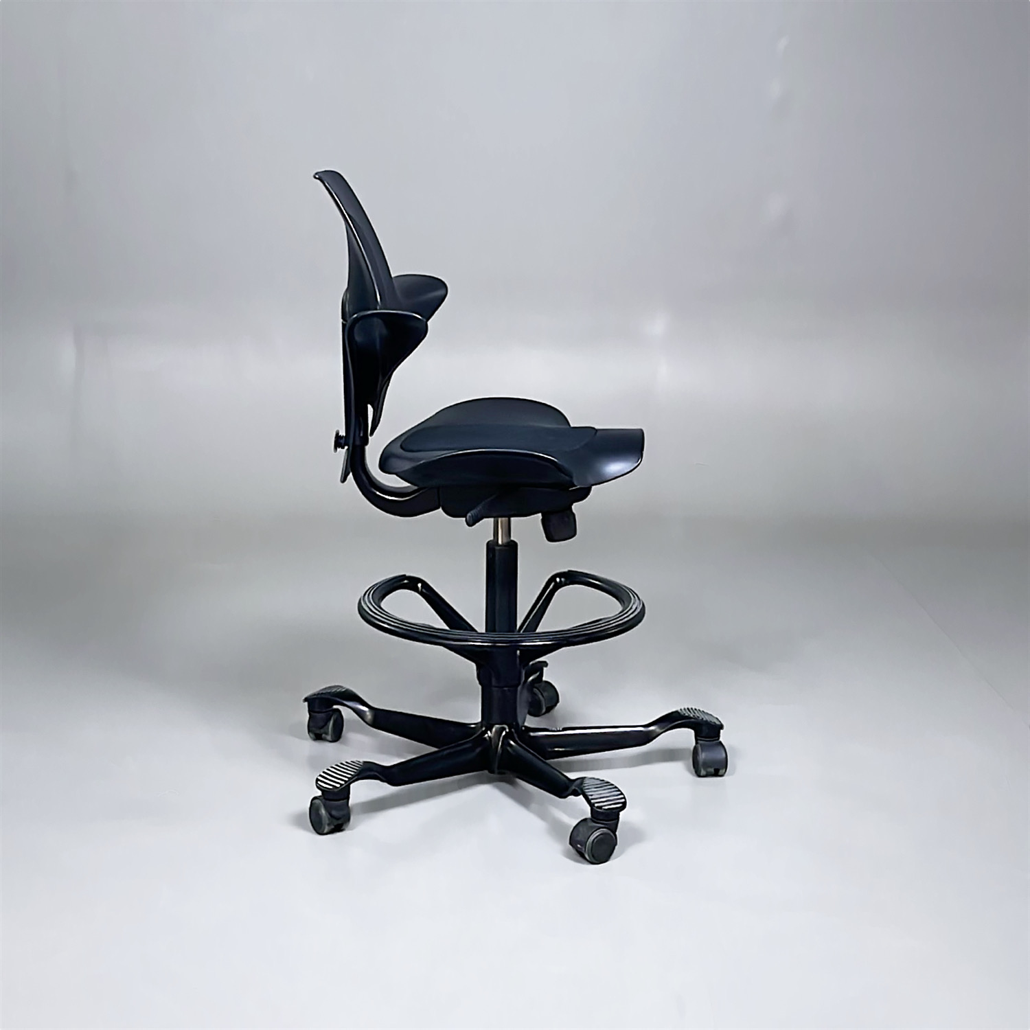 Galleribild #2 för Sadelstol Capisco Puls 8010