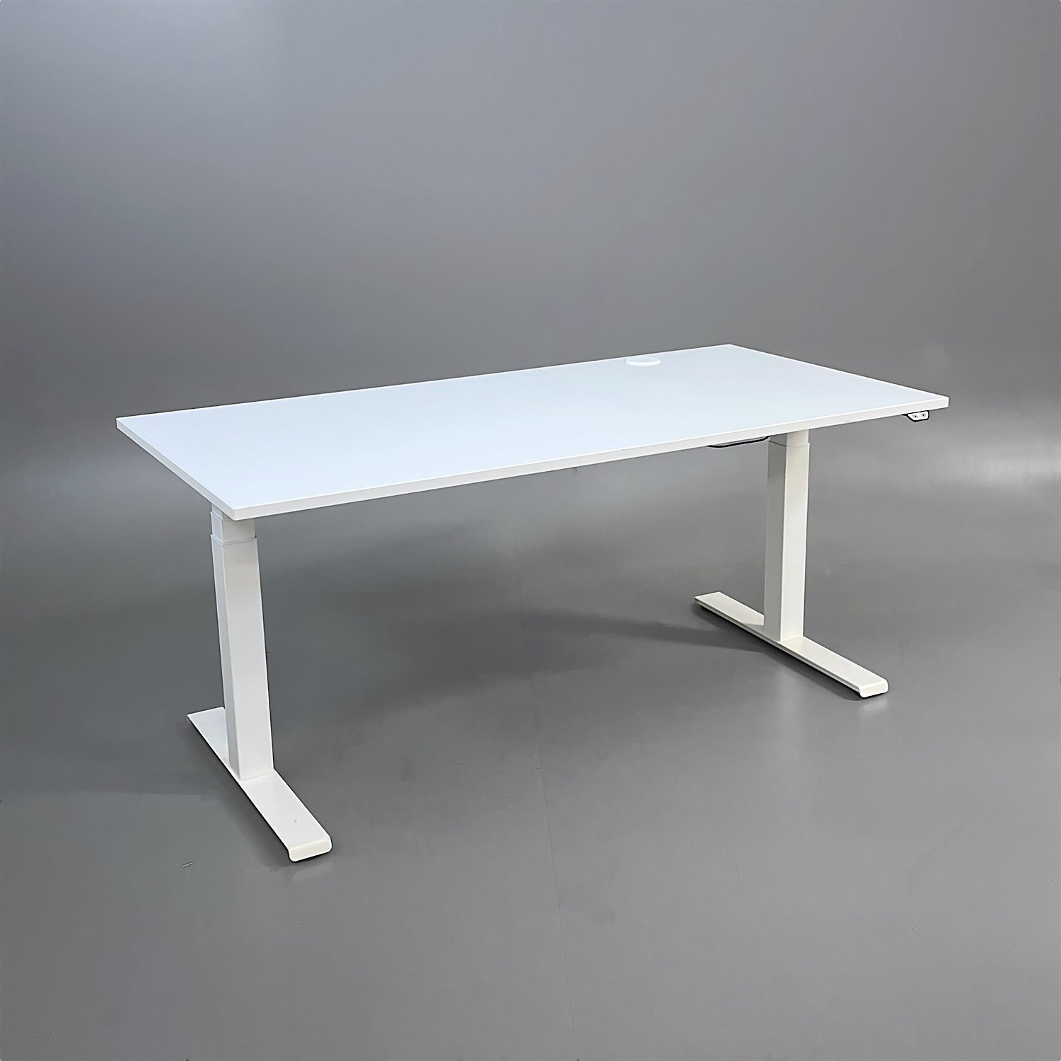 Höj- och sänkbart skrivbord 1600mm