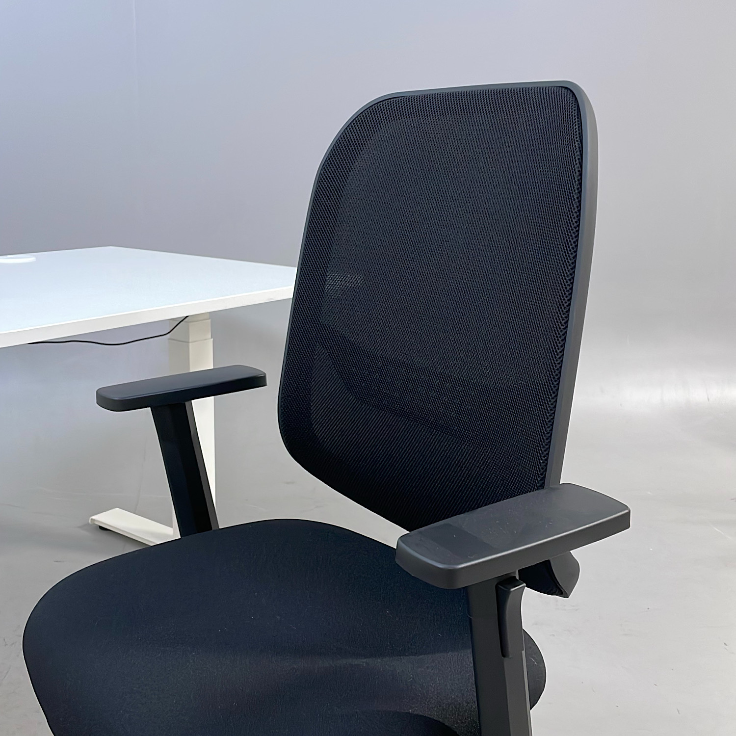 Galleribild #3 för Begagnad kontorsgrupp Serie P/ Mesh