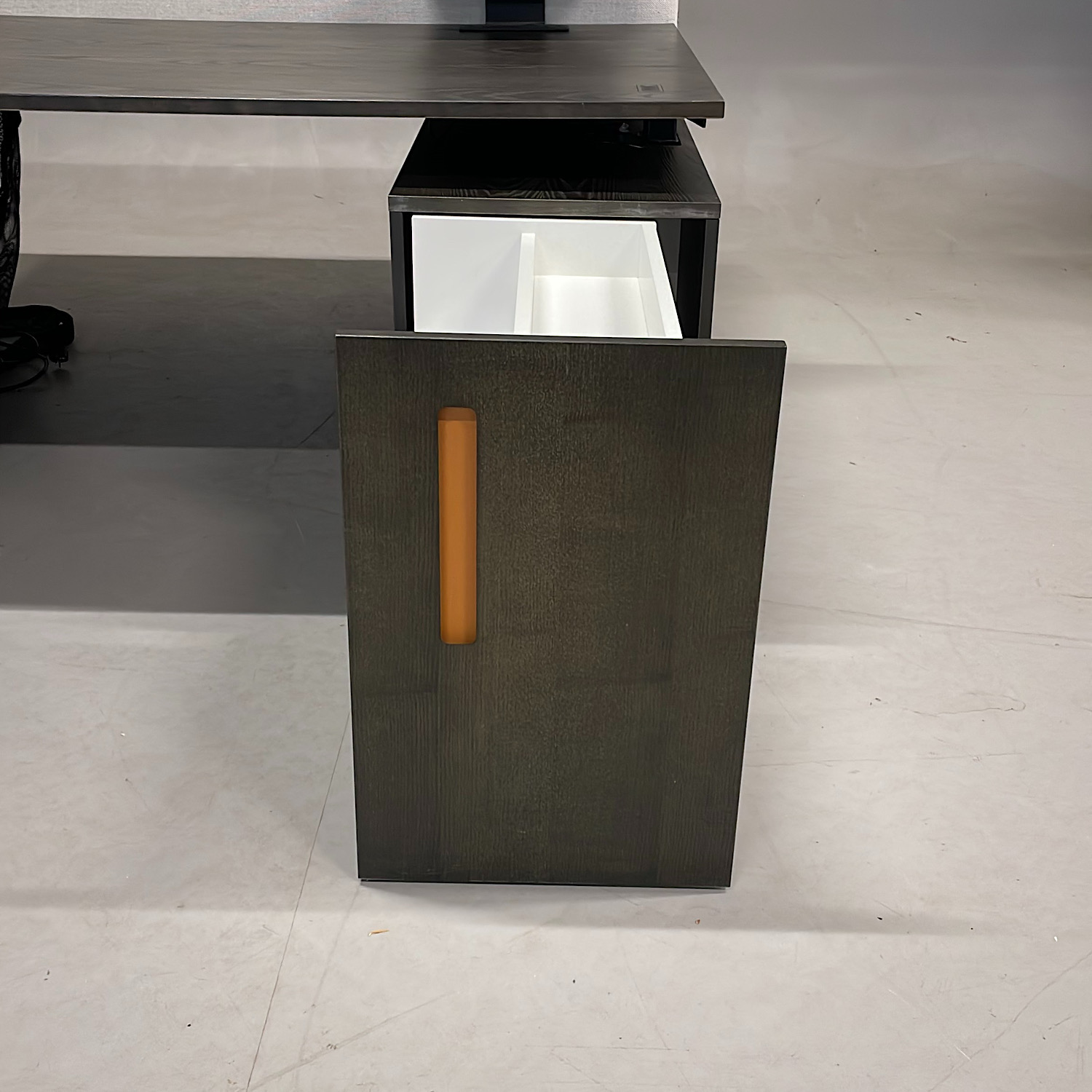 Galleribild #3 för Skrivbordsgrupp Nomono Compact