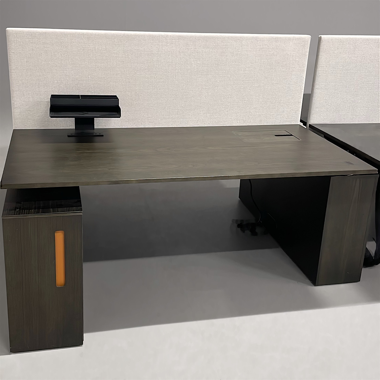 Galleribild #2 för Skrivbordsgrupp Nomono Compact