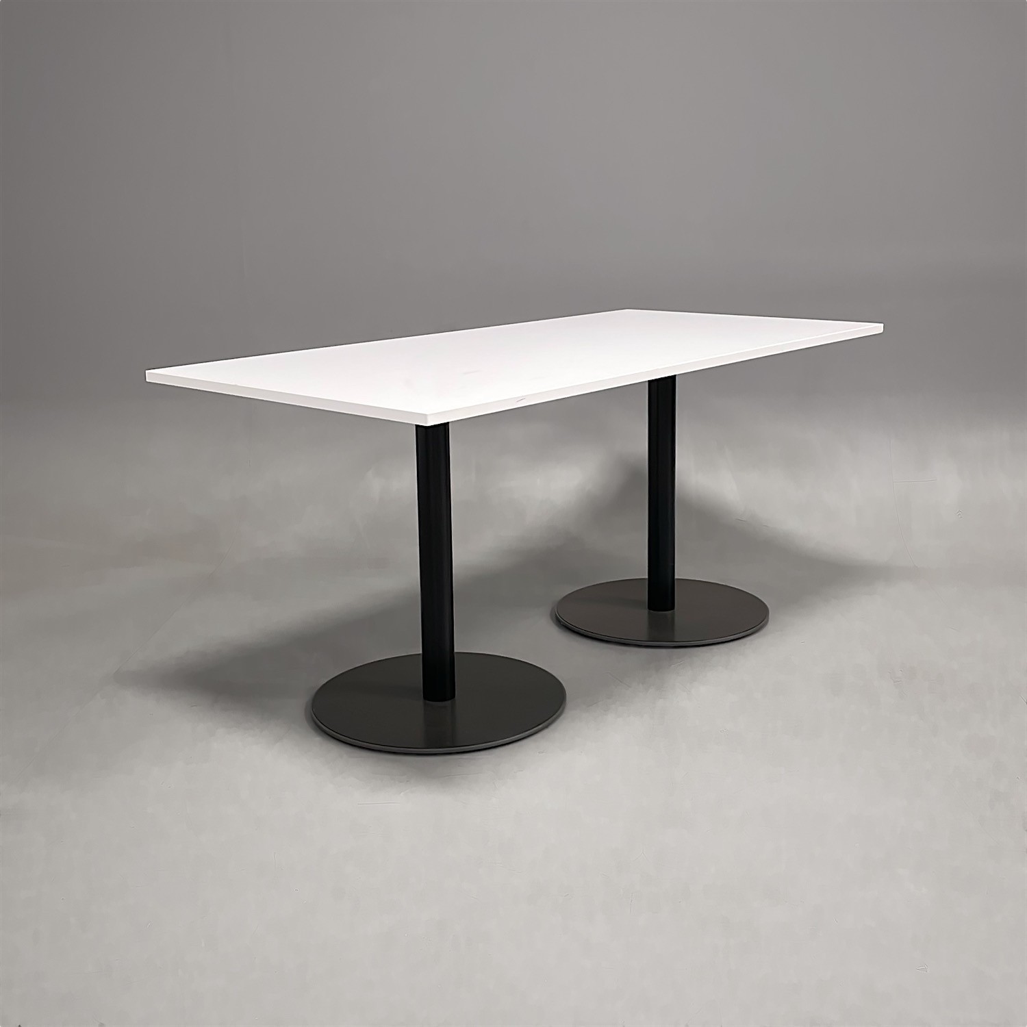 Konferensbord 1600mm