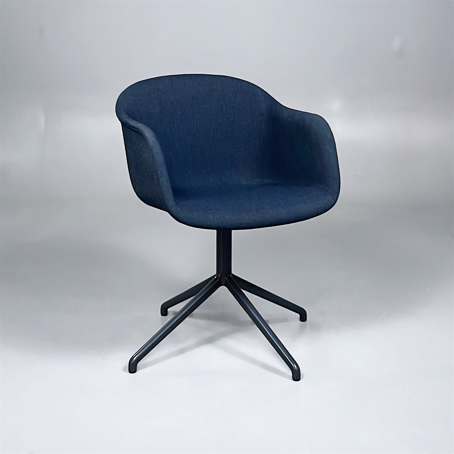 Huvudbild för Konferensstol Fiber Armchair
