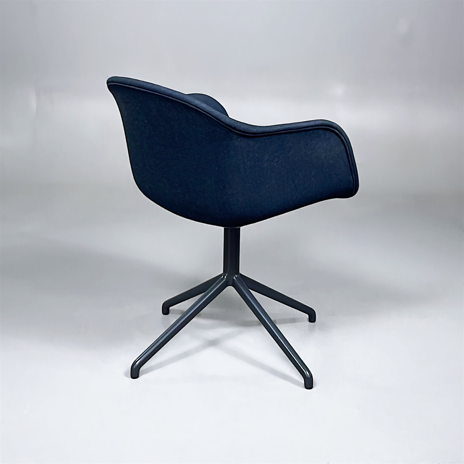 Galleribild #3 för Konferensstol Fiber Armchair