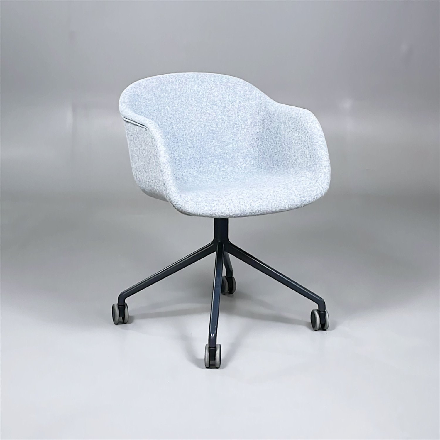 Konferensstol Fiber Armchair omklädd