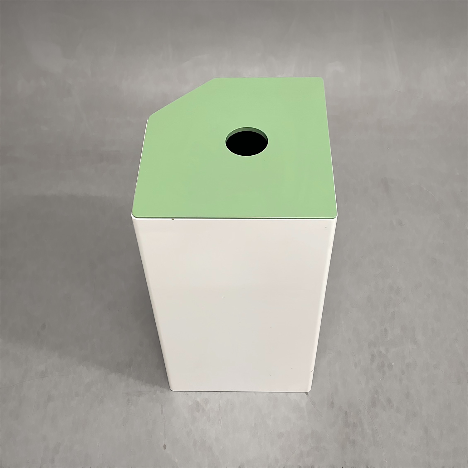 Galleribild #2 för Papperskorg