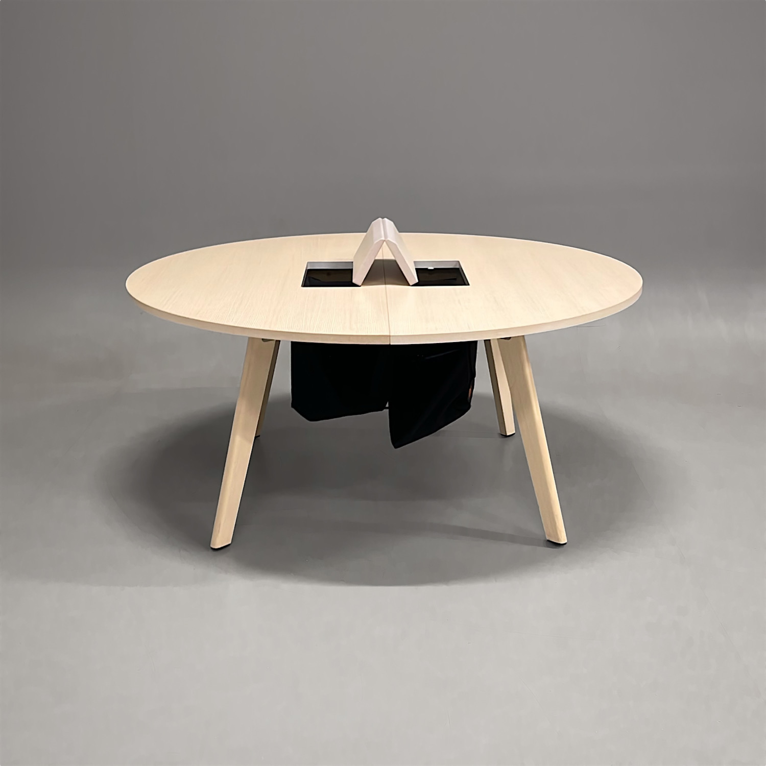 Galleribild #1 för Konferensbord A-serien 1600mm