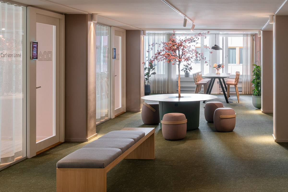 Hemsö lyfter hållbarhet till tävlingsnivå – med möbler från Rekomo