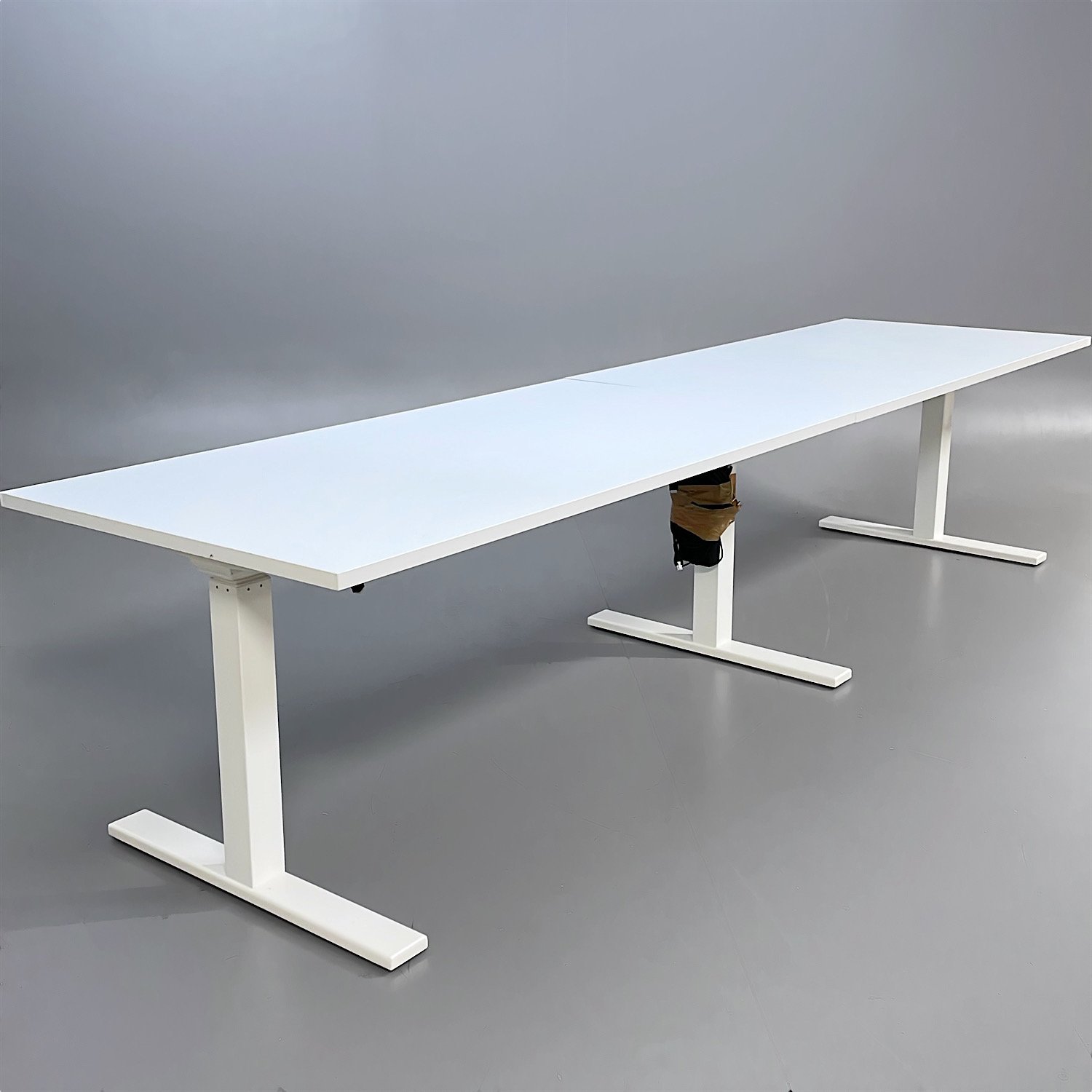 Höj- och sänkbart Konferensbord 3100x800mm