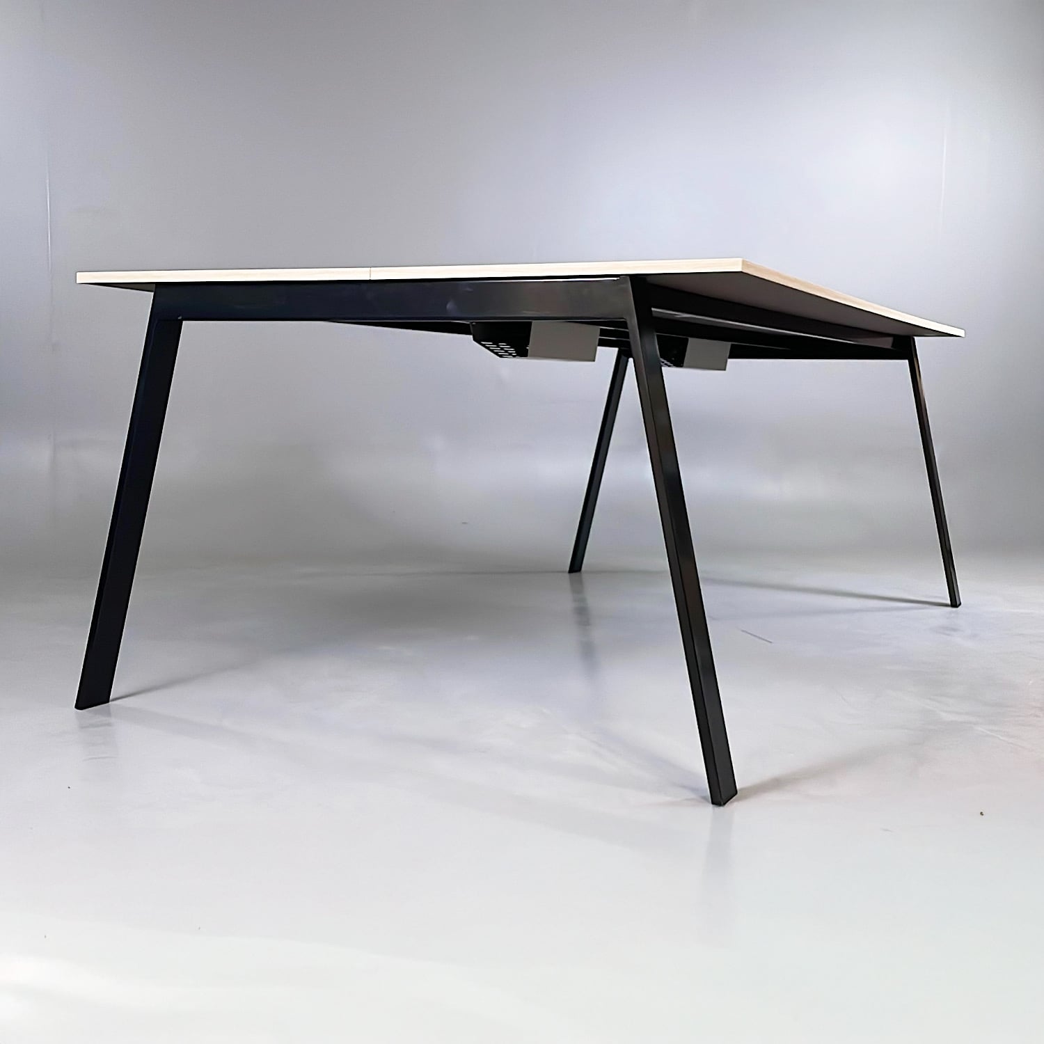 Galleribild #1 för Projektbord Piece 2500x1000mm